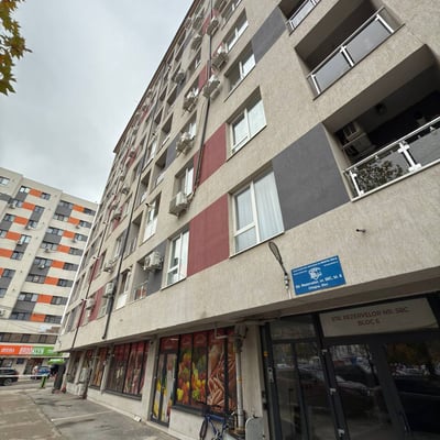 Location longue durée d’un appartement chaleureux de 1 pièce, Bucarest, secteur 6, Chiajna, Roumanie